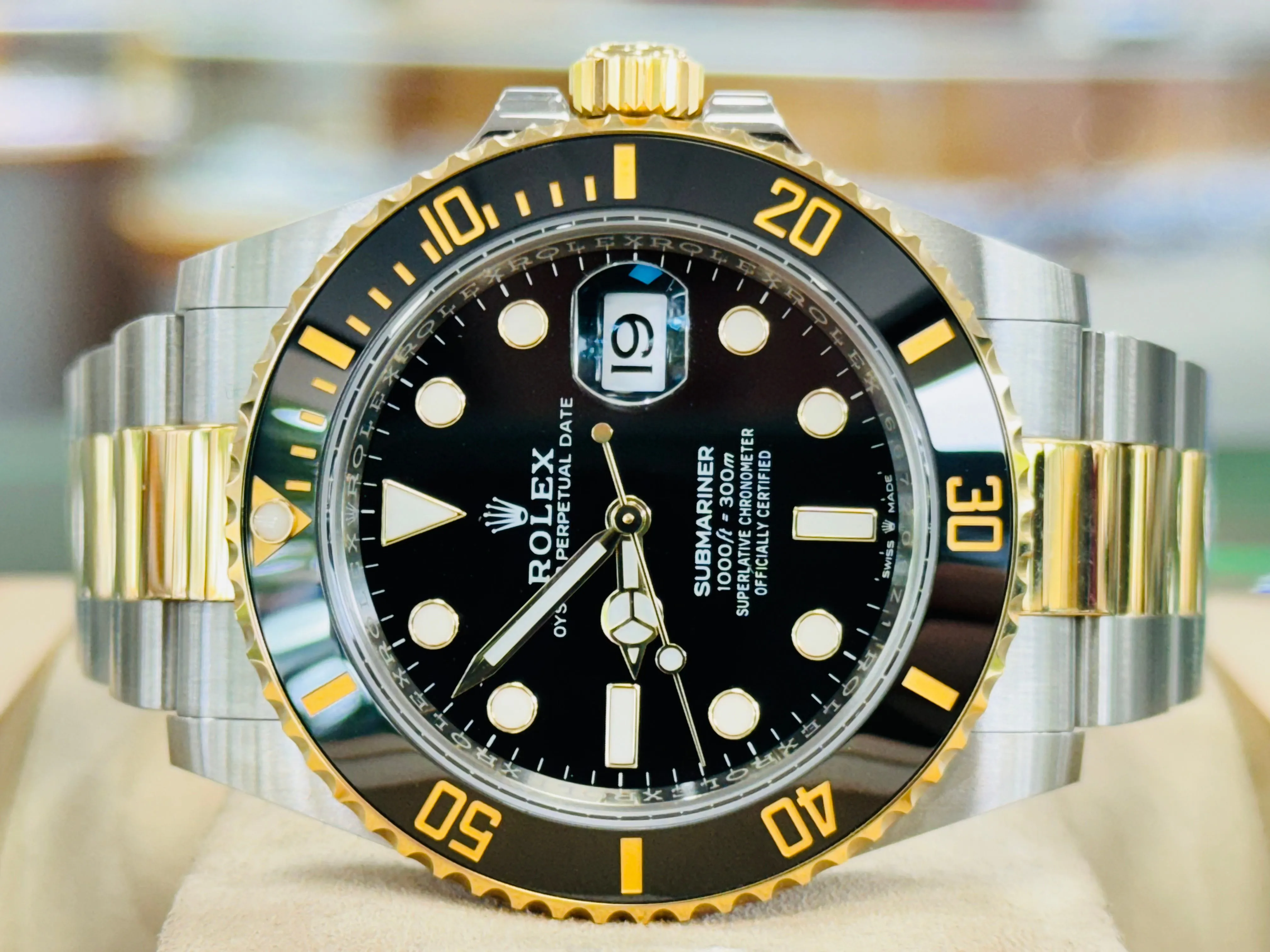 Rolex Submariner 126613LN 41mm Yellow gold and Stainless steel Black 5