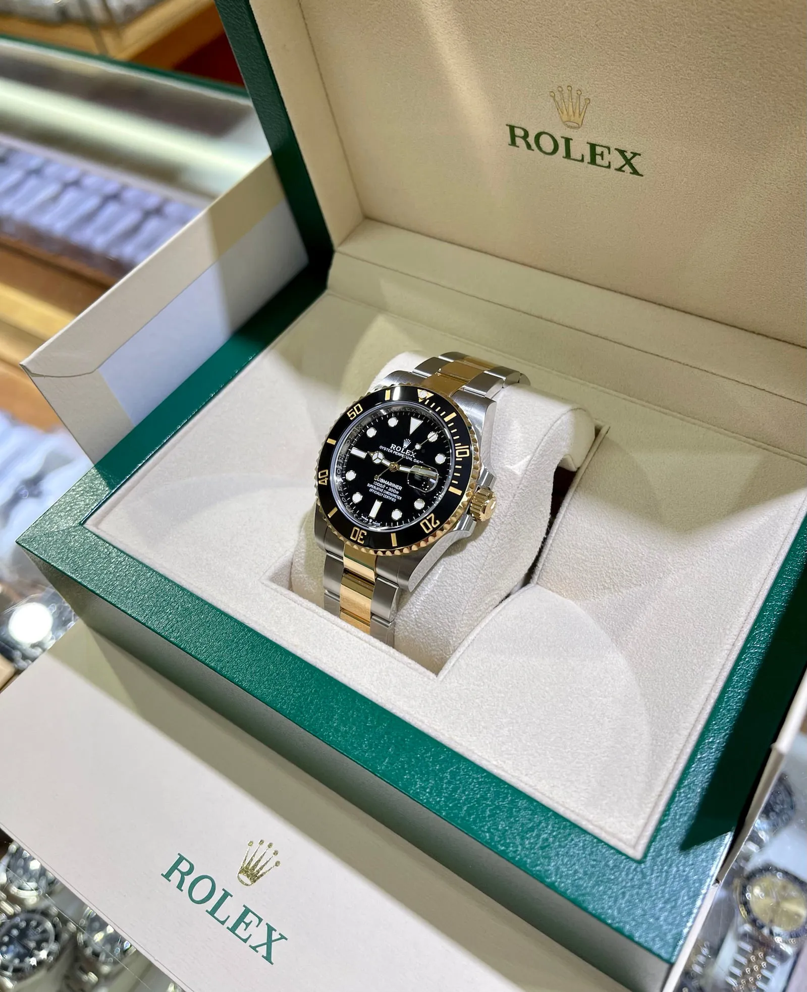 Rolex Submariner 126613LN 41mm Yellow gold and Stainless steel Black 6