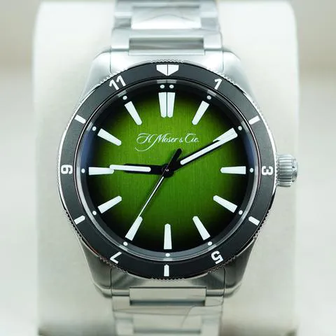 H. Moser & Cie. 3200-1210 43mm Stainless steel Green