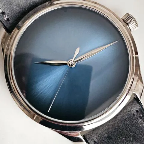 H. Moser & Cie. Endeavour 1200-0215 40mm White gold Blue 1