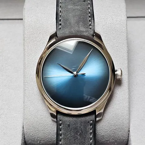 H. Moser & Cie. Endeavour 1200-0215 40mm White gold Blue 5