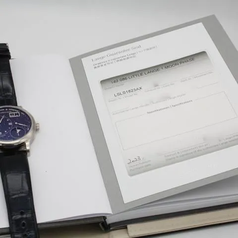 A. Lange & Söhne Lange 1 182.086 36mm White gold Blue 11