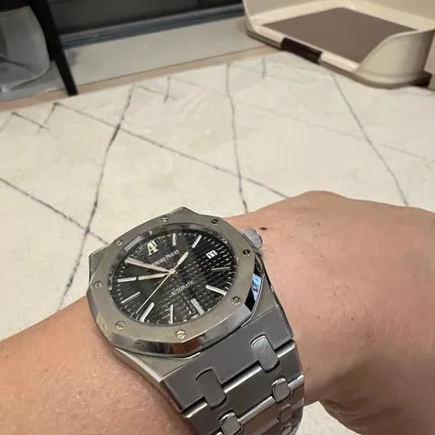 Audemars Piguet Royal Oak 15300ST.OO.1220ST.03 39mm Stainless steel Black 2