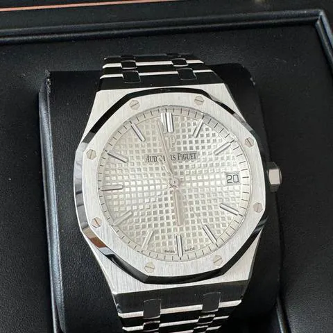 Audemars Piguet Royal Oak 15500ST.OO.1220ST.04 41mm Stainless steel Silver