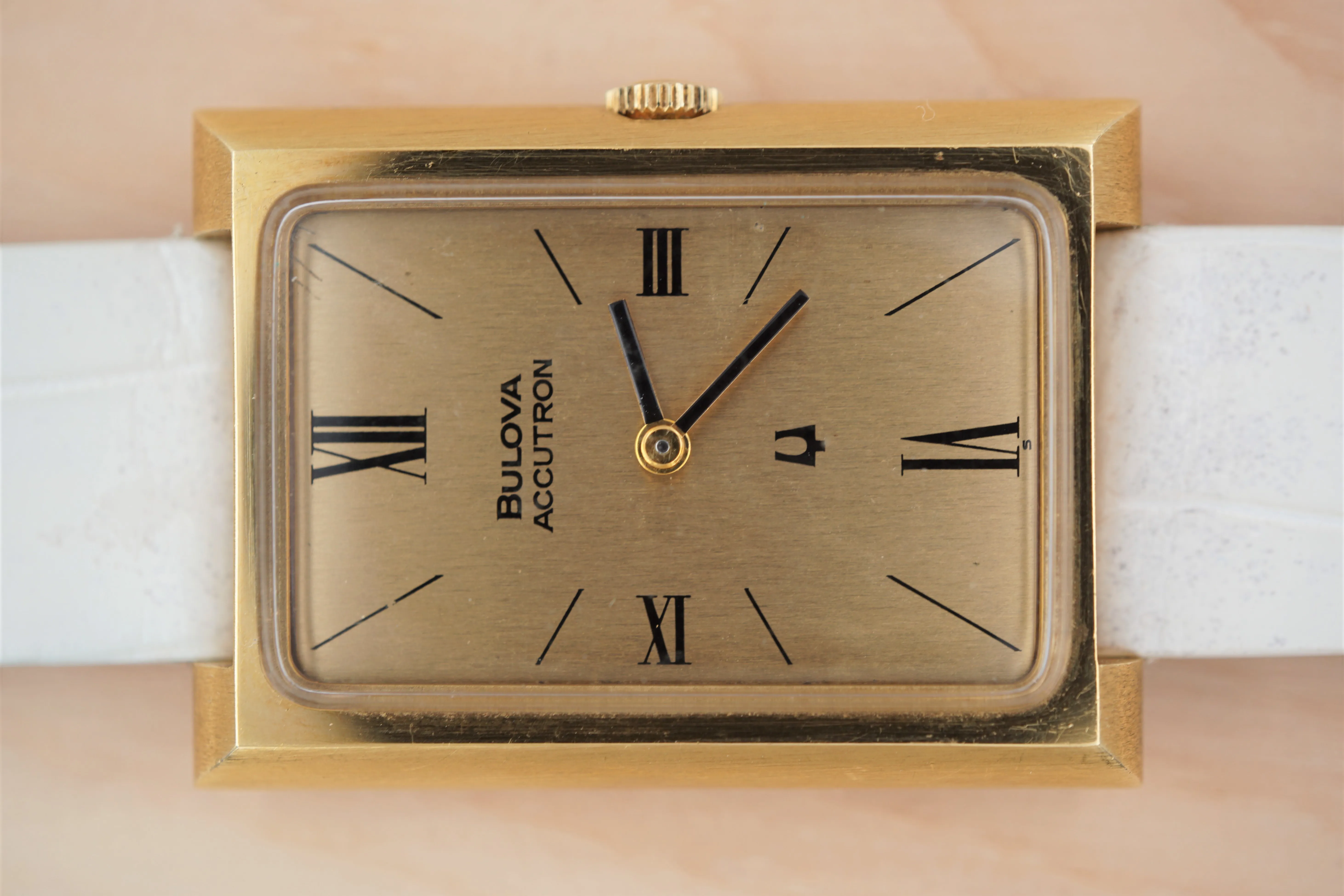 Bulova Accutron 7591 26mm Yellow gold Gold 4