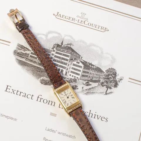 Jaeger-LeCoultre Reverso 100.111.1 25mm Yellow gold White