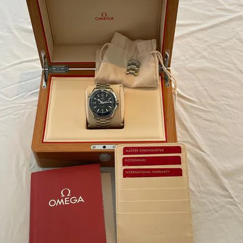 Omega Seamaster Planet Ocean 215.30.44.21.03.001 43.5mm Stainless steel Blue 8