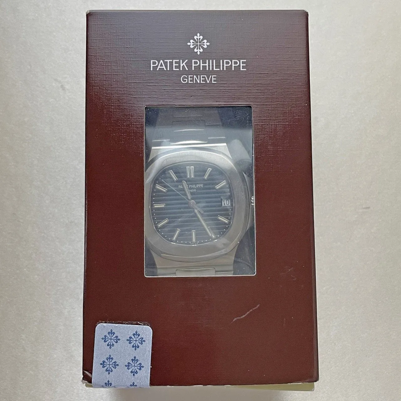 Patek Philippe Nautilus 5711/1A-010 40mm Stainless steel Blue