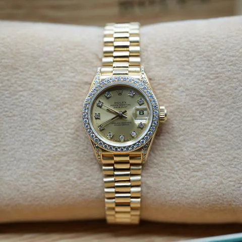 Rolex Lady-Datejust 69158 26mm Yellow gold Champagne