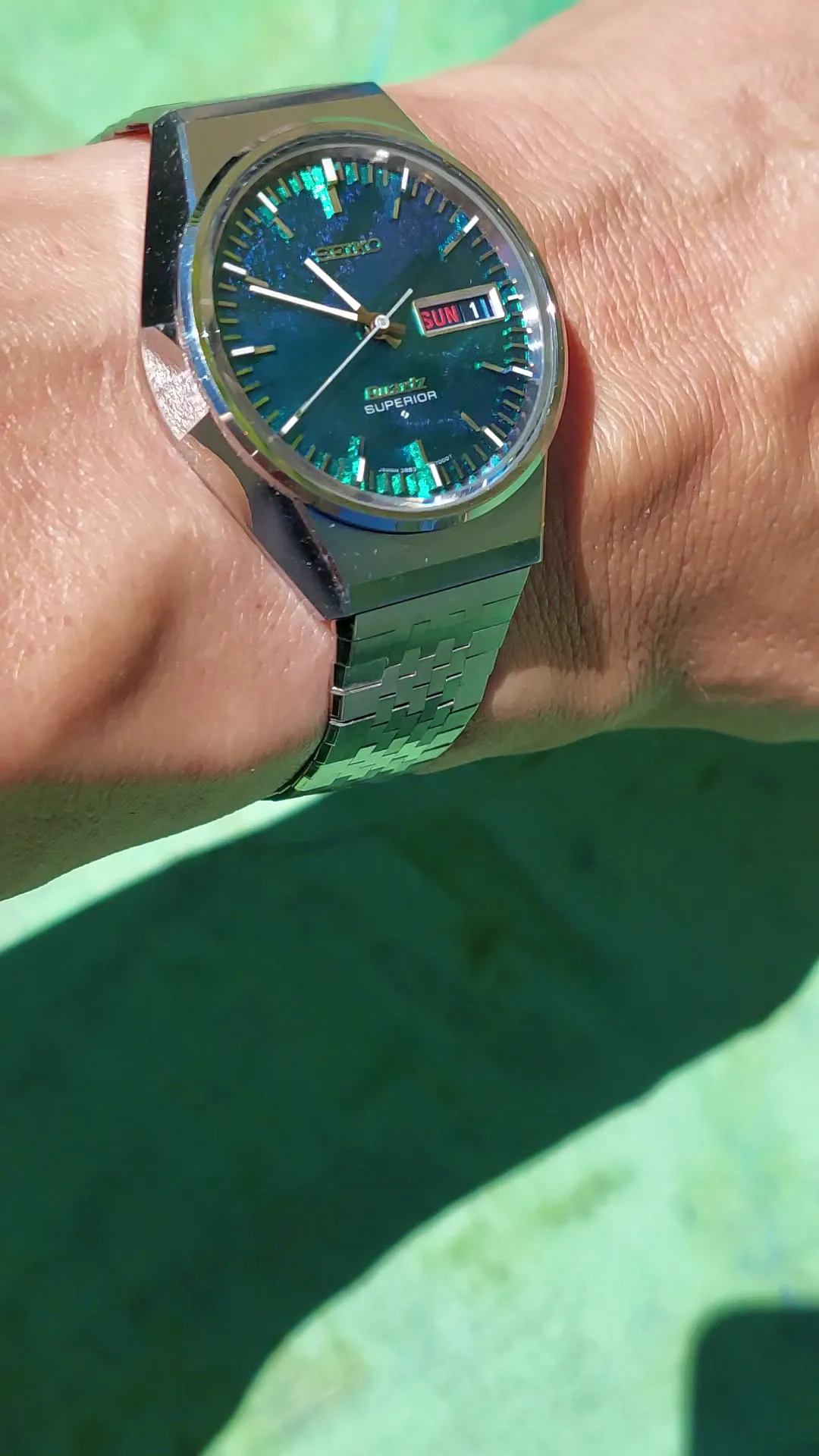 Seiko Superior 3883-7000 Stainless steel Blue and Green and Purple and  Golden 1974 Switzerland | Dealer | EveryWatch