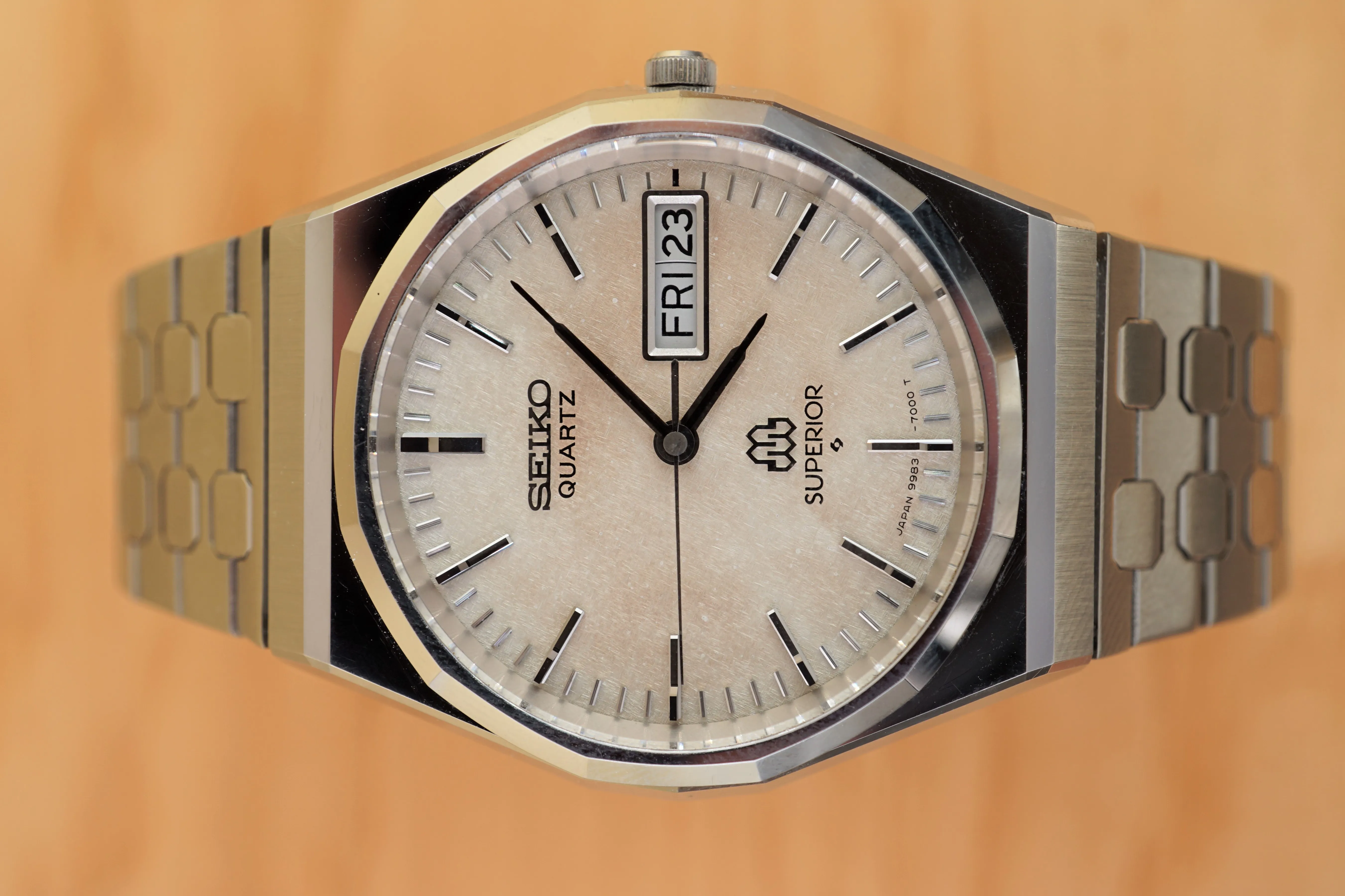 Seiko Superior 9983-7000 Stainless steel Papyrus 1979 Switzerland | Dealer  | EveryWatch