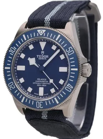 Tudor Pelagos 25707B/21 42mm Titanium Blue 2