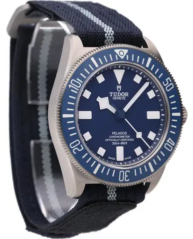 Tudor Pelagos 25707B/21 42mm Titanium Blue 4