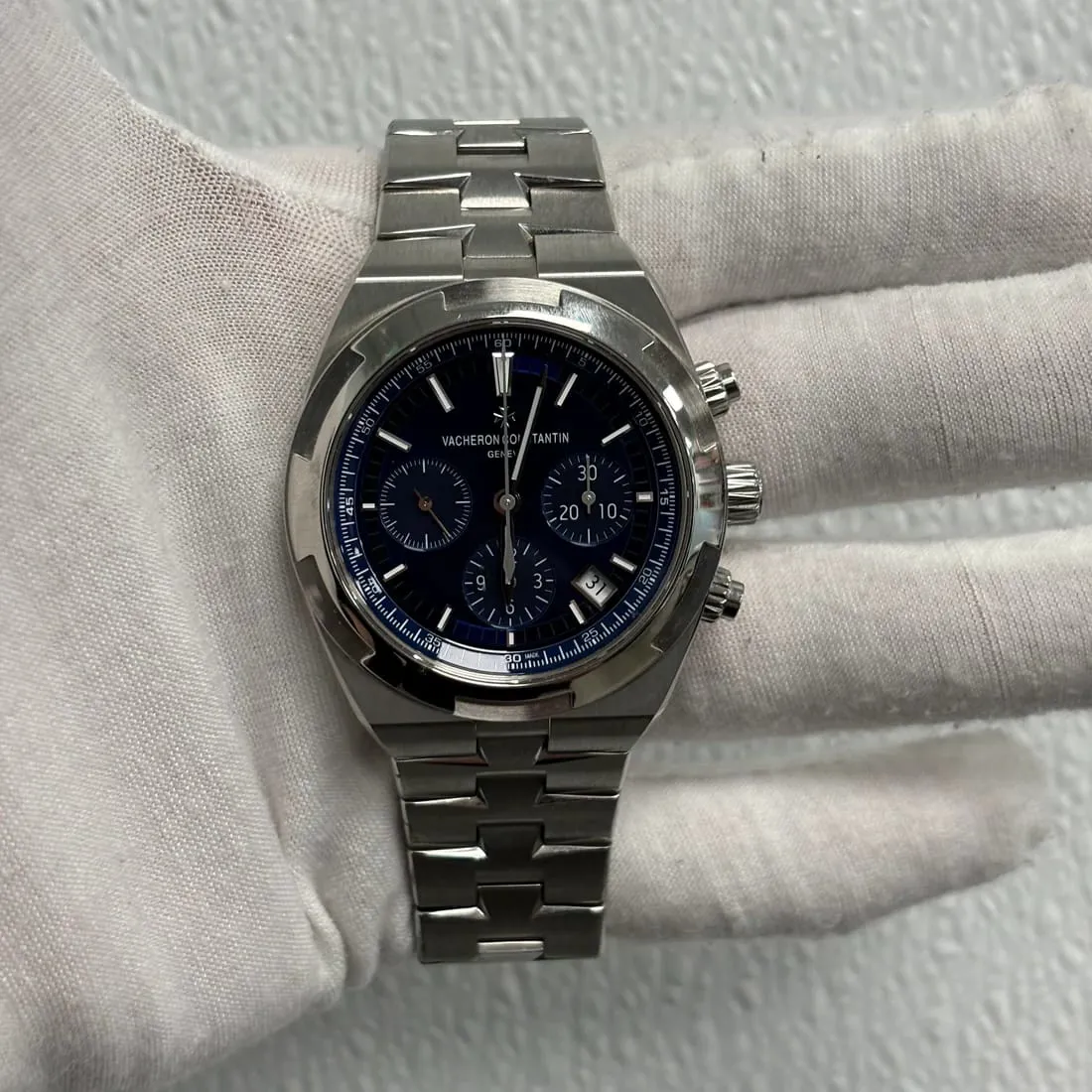 Vacheron Constantin Overseas Chronograph 5500V/110A-B148 42.5mm Stainless steel Blue