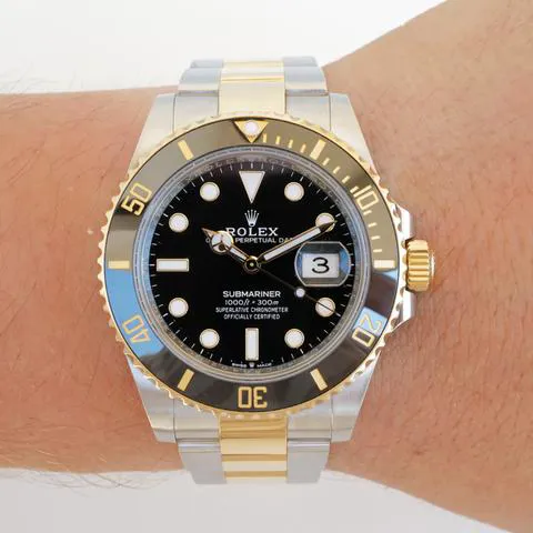 Rolex Submariner 126613LN 41mm Yellow gold and Stainless steel Black 8