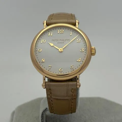 Patek Philippe Calatrava 7200R-001 34.5mm Rose gold Champagne