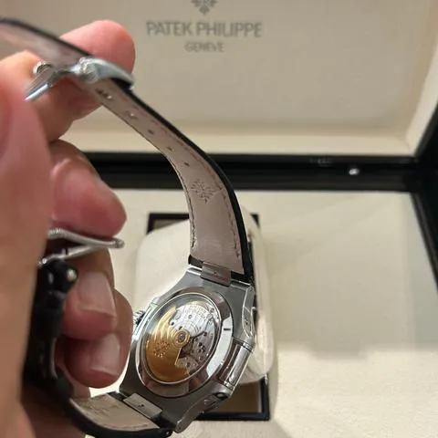 Patek Philippe Nautilus 5726A Stainless steel Gray 1