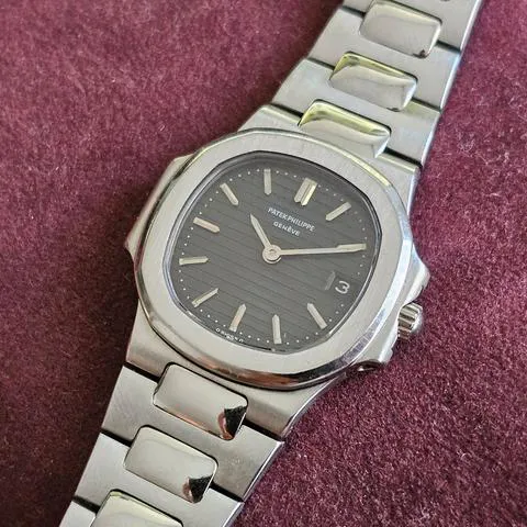 Patek Philippe Nautilus 4700/1 27mm Stainless steel Black