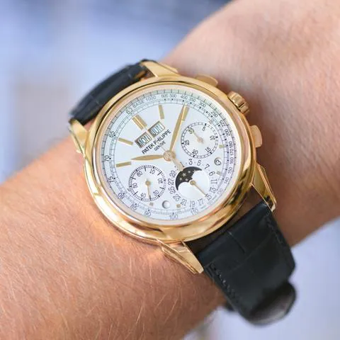 Patek Philippe Perpetual Calendar Chronograph 5270J-001 41mm Yellow gold Silver 1