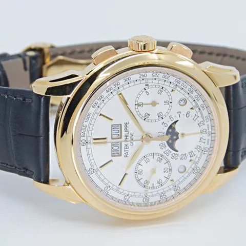 Patek Philippe Perpetual Calendar Chronograph 5270J-001 41mm Yellow gold Silver 9