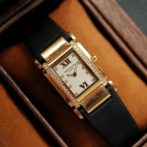 Patek Philippe Twenty~4 4920R-010 30mm Rose gold