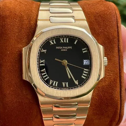 Patek Philippe Nautilus 3800 37mm Yellow gold Black