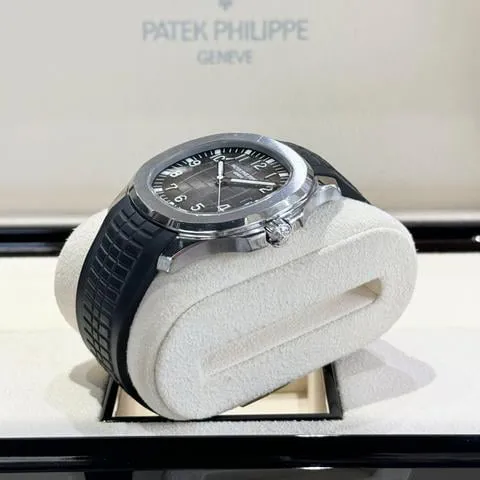 Patek Philippe Aquanaut 5167A-001 40mm Stainless steel Black 6