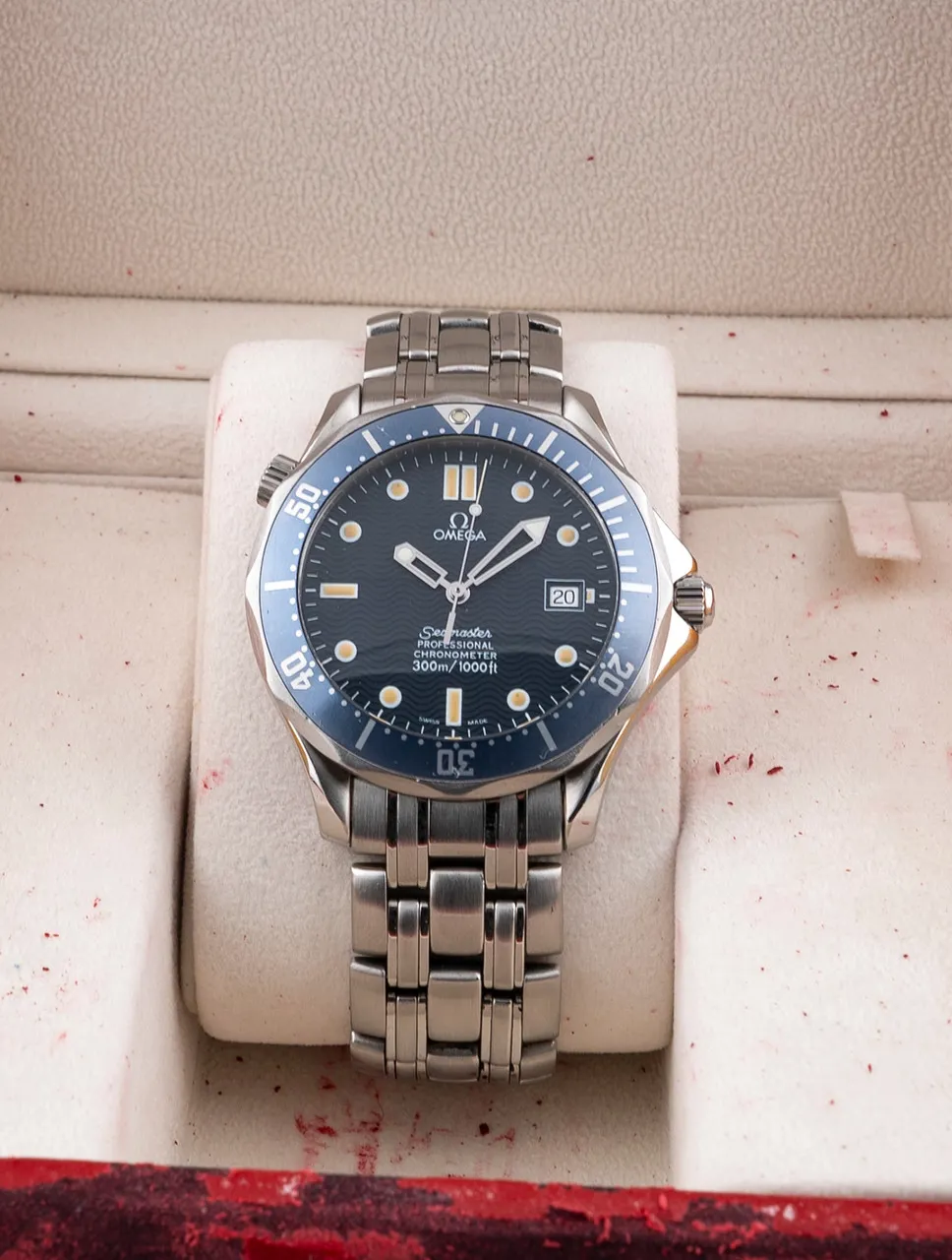 Omega Seamaster Diver 300M 25318000 41mm Stainless steel Blue 9