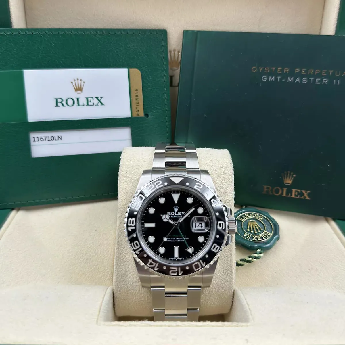 Rolex GMT-Master II 116710LN-0001 40mm Ceramic and Stainless steel Black 4