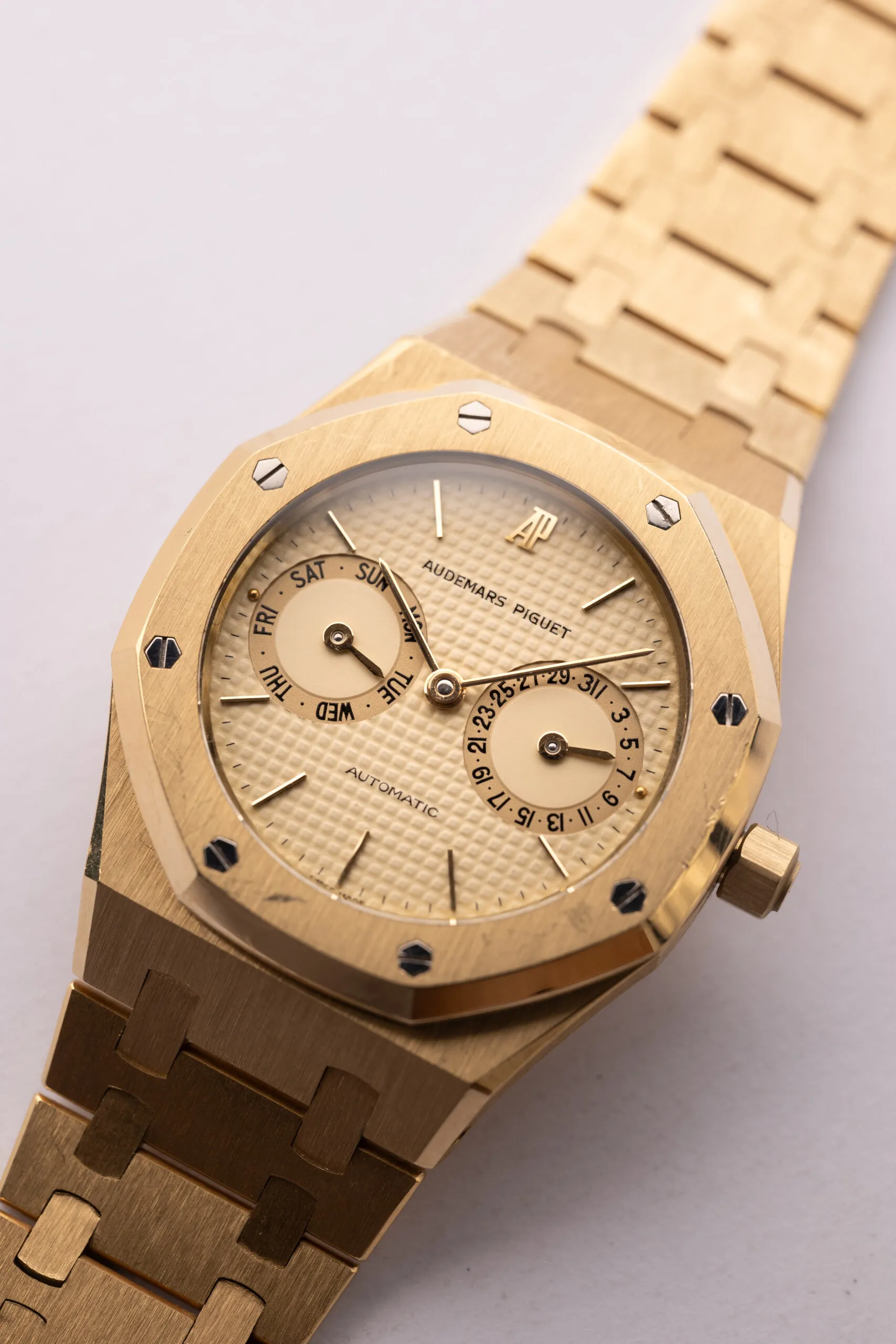 Audemars Piguet Royal Oak 25572BA 36mm Yellow gold 2