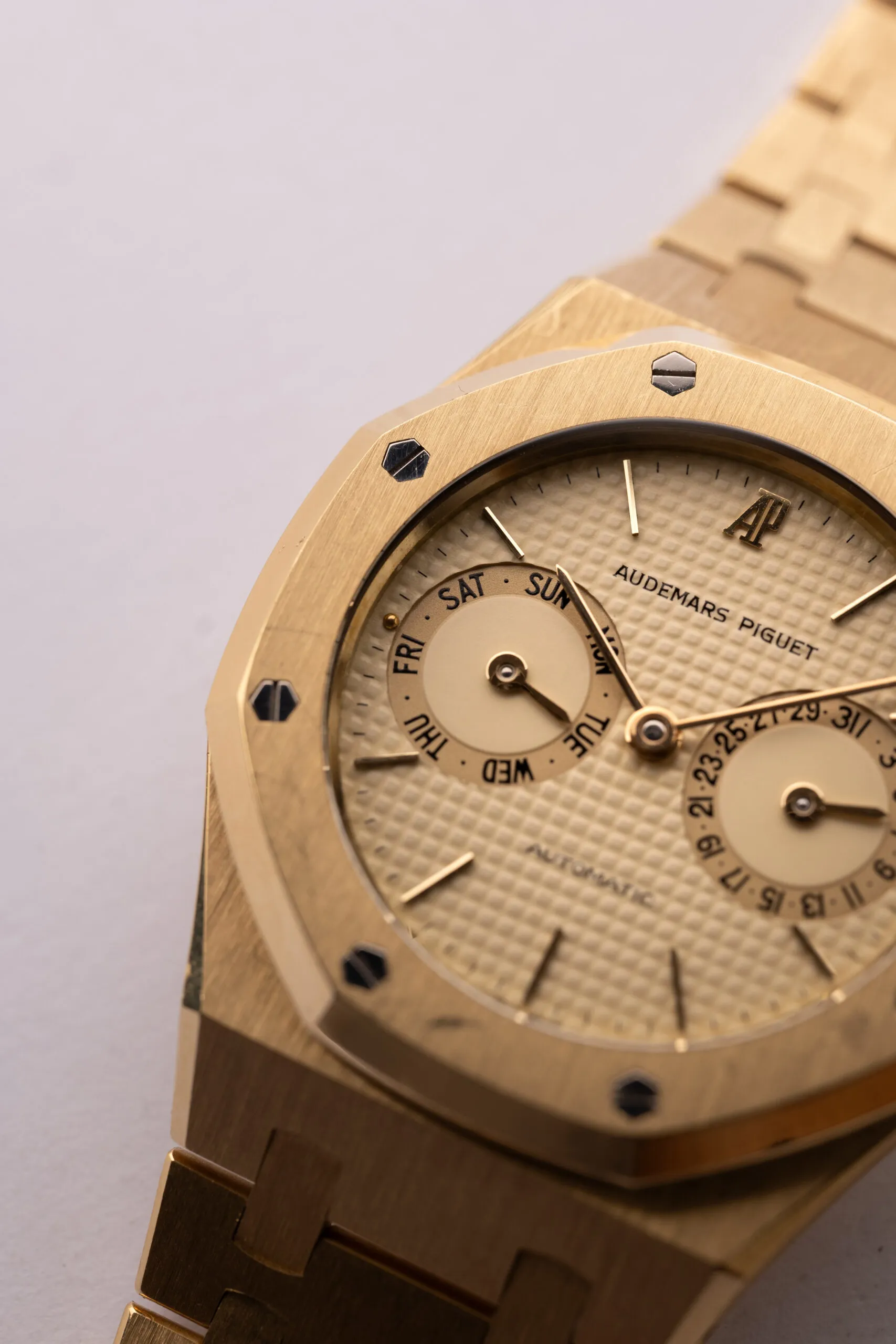 Audemars Piguet Royal Oak 25572BA 36mm Yellow gold 4