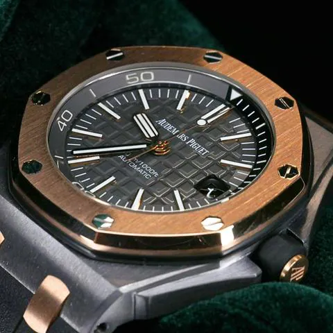 Audemars Piguet Royal Oak Offshore Diver 15709TR.OO.A005CR.01 42mm Tantalum Gray 4