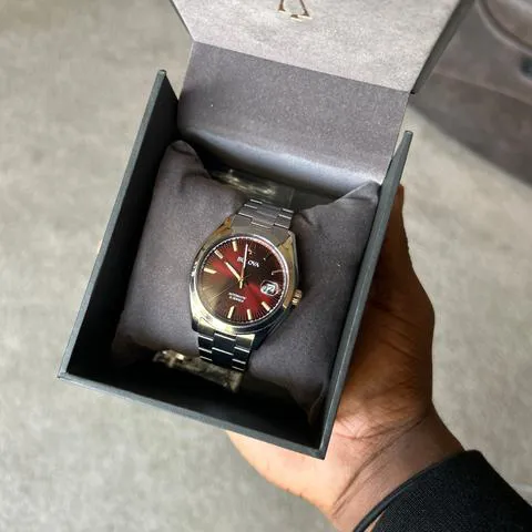 Bulova 98B422 40mm Stainless steel Red