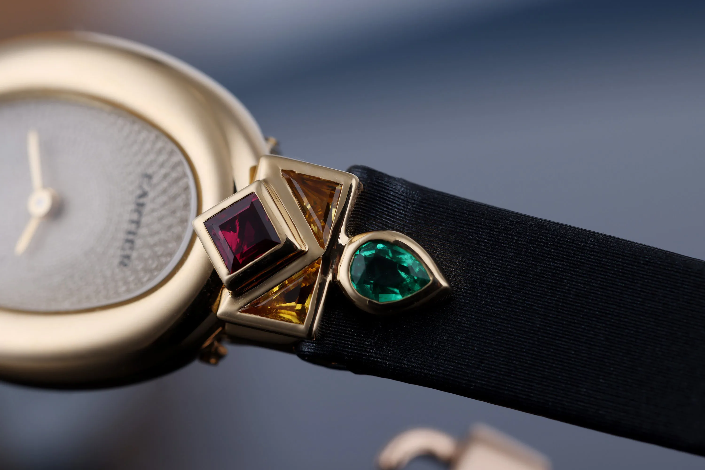 Cartier Baignoire 1960 18mm Yellow gold and 18k yellow gold Engine-turned 6