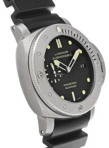 Panerai Submersible PAM 00305 47mm Titanium Black 2