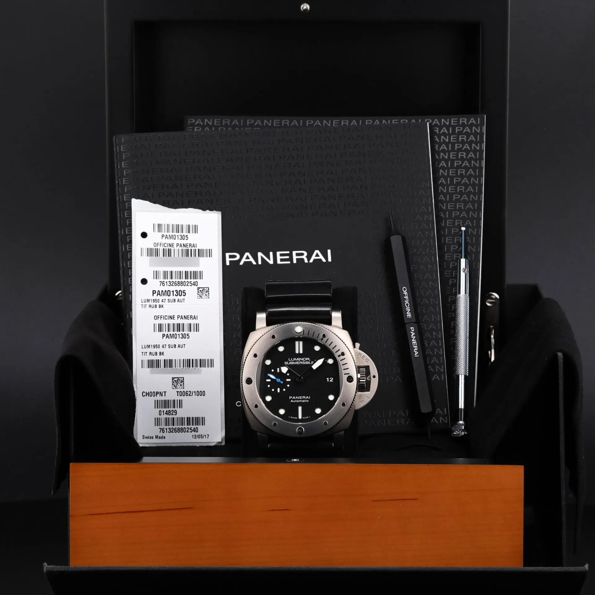 Panerai Submersible PAM 01305 47mm Titanium Black 7