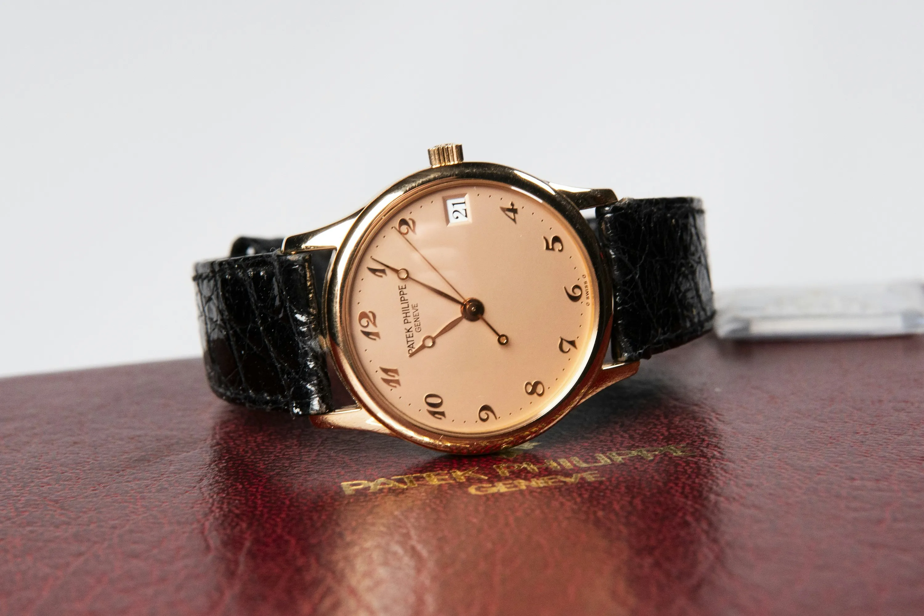 Patek Philippe Calatrava 3998 S 33.5mm Rose gold Salmon