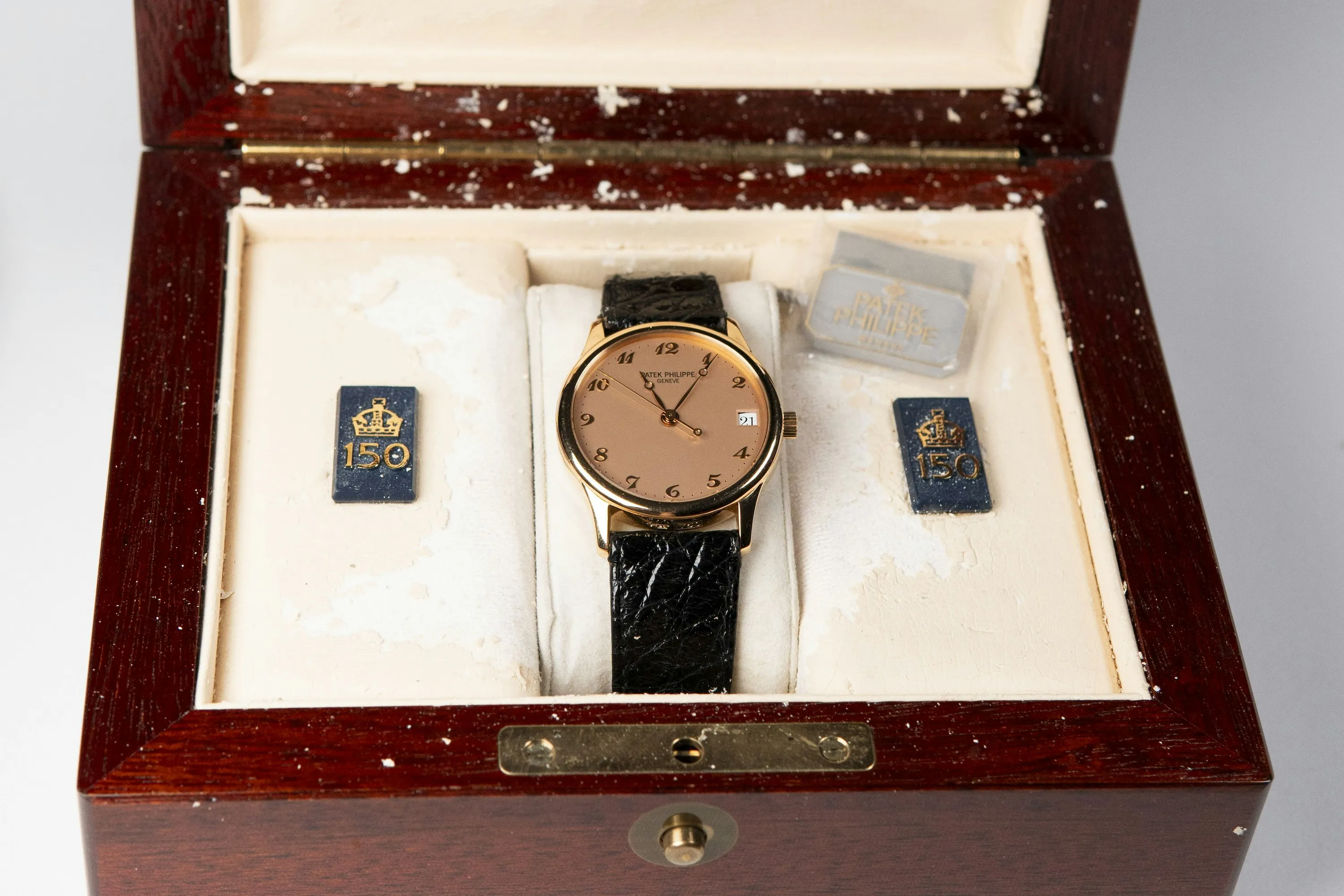 Patek Philippe Calatrava 3998 S 33.5mm Rose gold Salmon 22