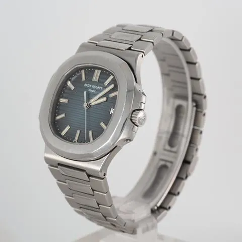 Patek Philippe Nautilus 5711/1A-001 40mm Stainless steel Blue 1