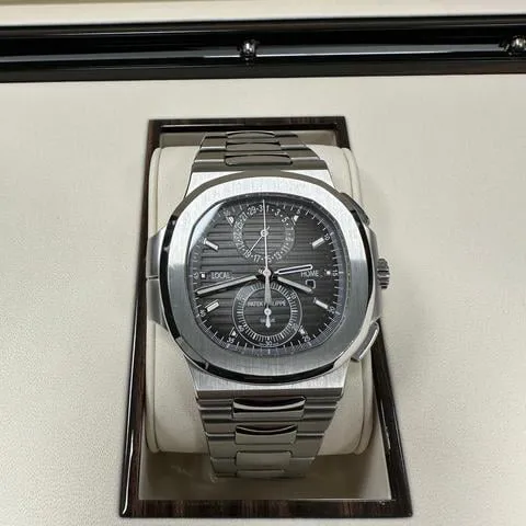 Patek Philippe Nautilus 5990/1A-001 Stainless steel Black