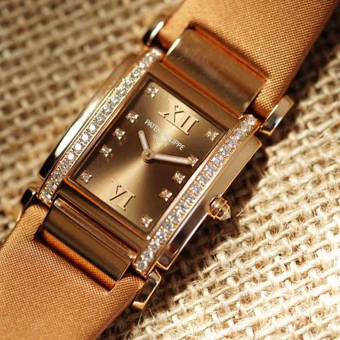 Patek Philippe Twenty~4 4920R-001 30mm Rose gold Brown 3