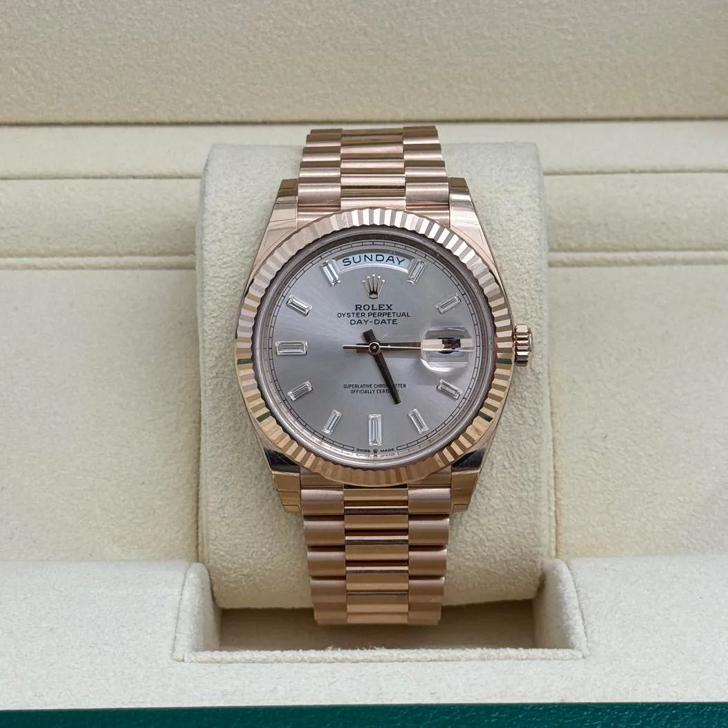 Rolex Day-Date 40 228235-0004 40mm Everose gold Gray