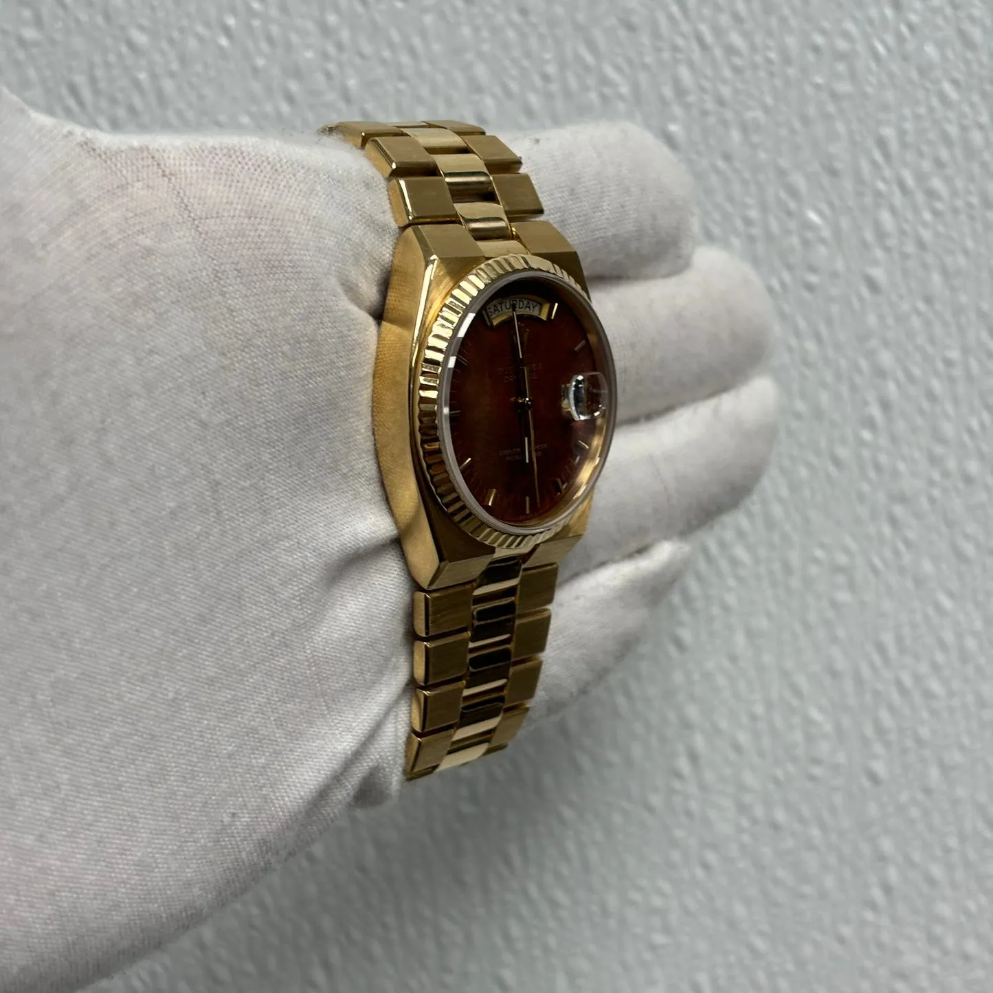 Rolex Day-Date Oysterquartz 19018 40mm Yellow gold Brown 2