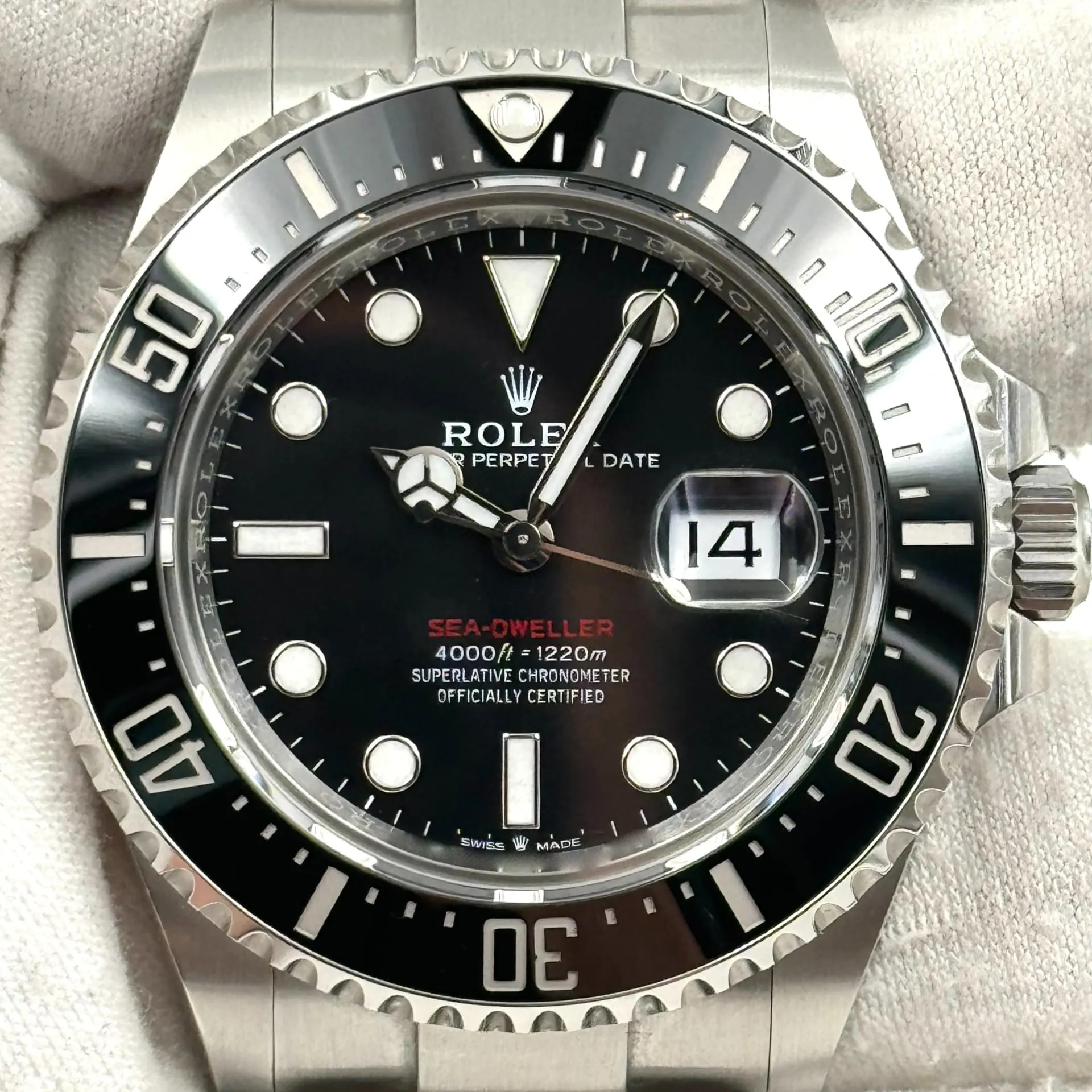 Rolex Sea-Dweller 126600-0001 43mm Ceramic and Stainless steel Black