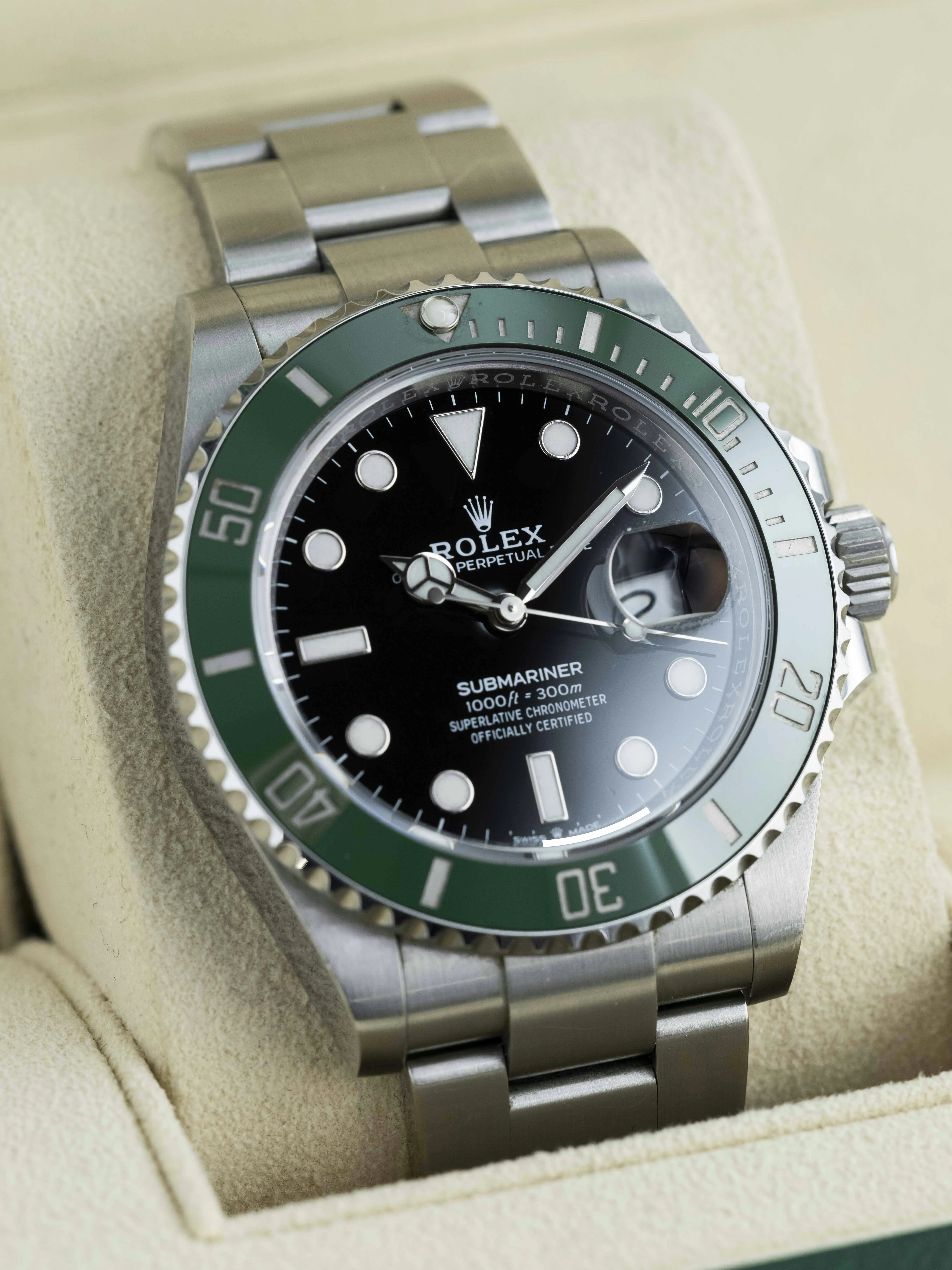 Rolex Submariner 126610LV 40mm Stainless steel Black 12