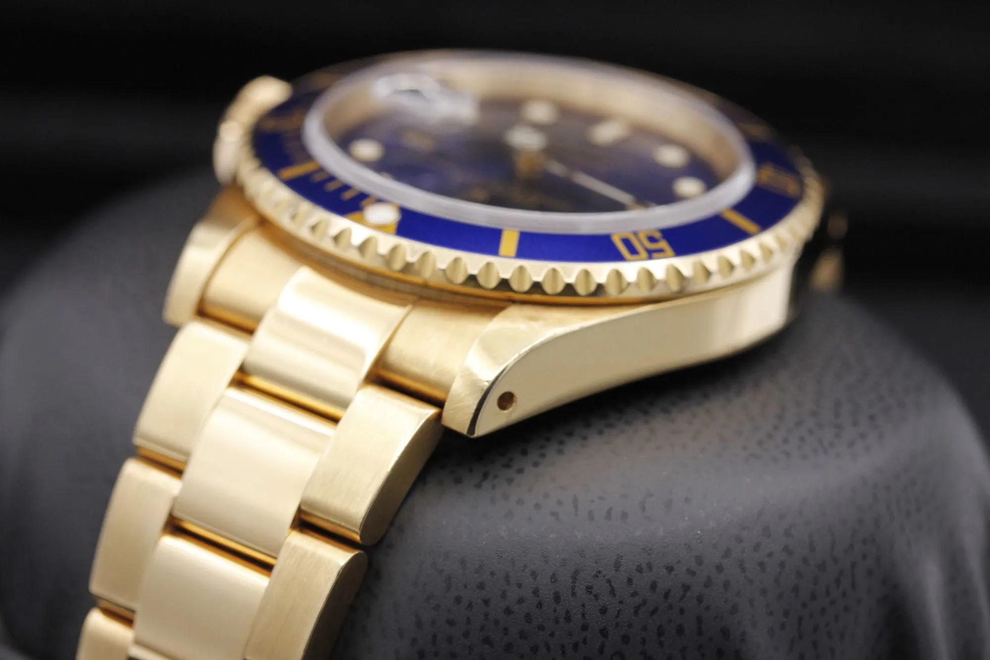 Rolex Submariner 16618 40mm Yellow gold Blue 4