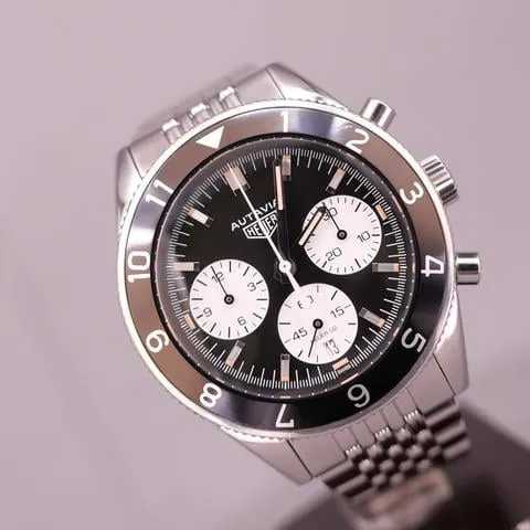 TAG Heuer Autavia CBE2110.BA0687 42mm Stainless steel Black 5