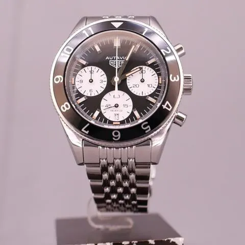 TAG Heuer Autavia CBE2110.BA0687 42mm Stainless steel Black 8