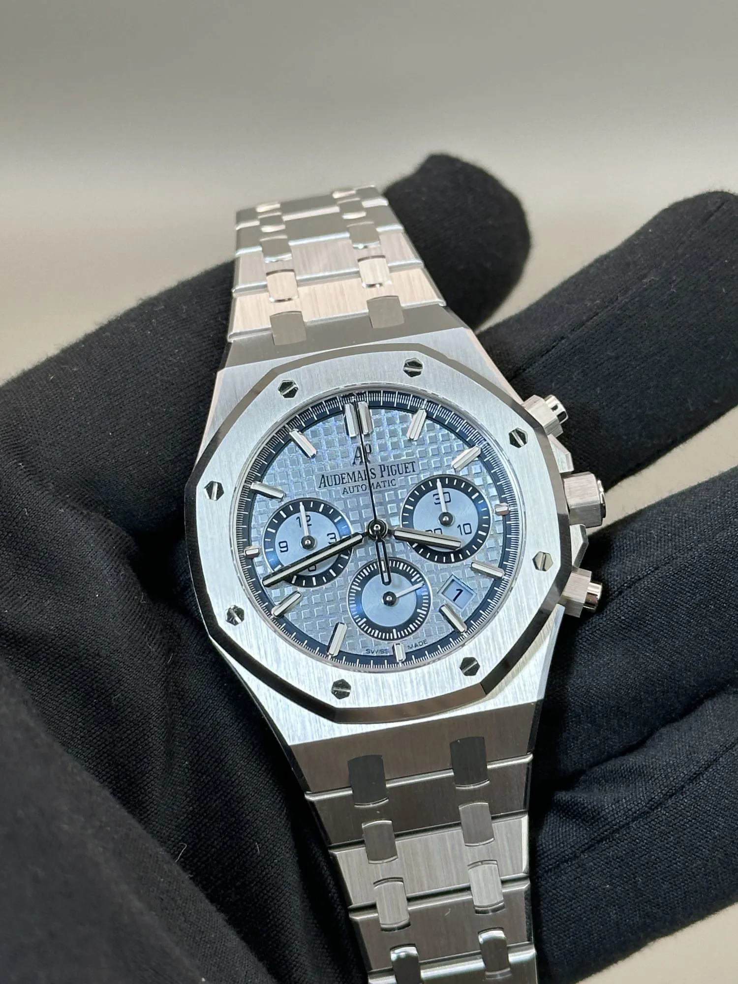 Audemars Piguet Royal Oak 26317BC.OO.1256BC.01 38mm 18k white gold Blue 2