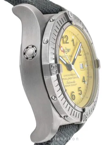 Breitling Avenger E17370 44mm Titanium Yellow 4